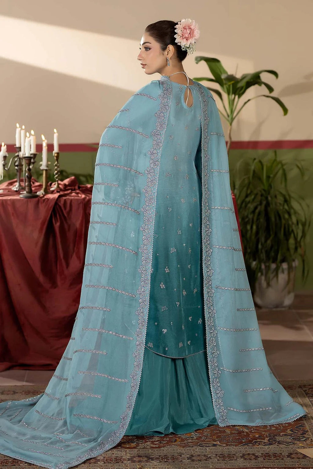 Sapphire-HRI-8591